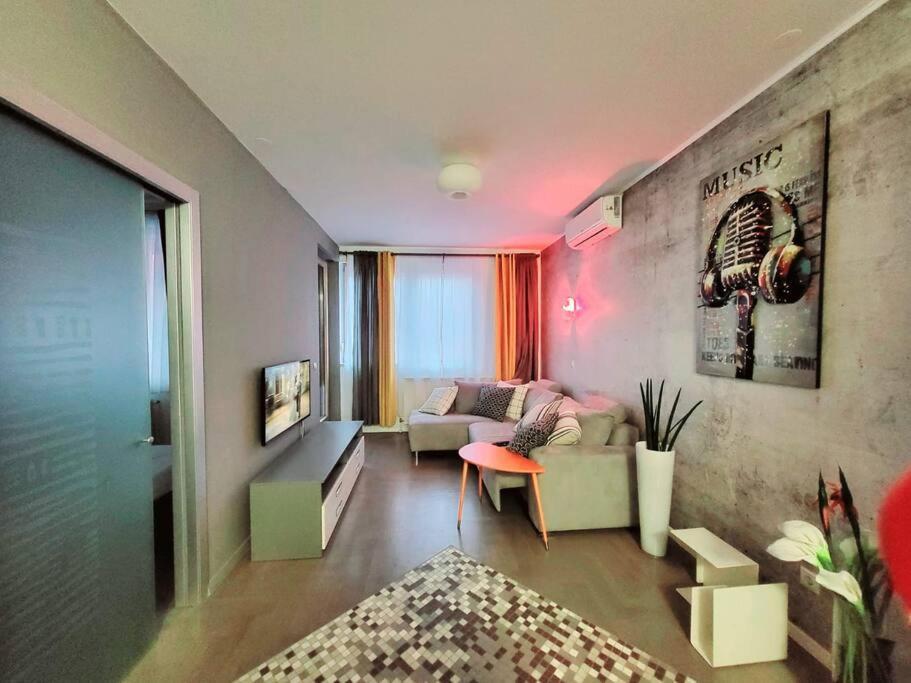 Urban Oasis: Stylish Retreat Διαμέρισμα Ζάγκρεμπ Εξωτερικό φωτογραφία